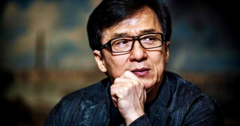 5 Kisah Kelam Kehidupan Jackie Chan Akhirnya Terungkap