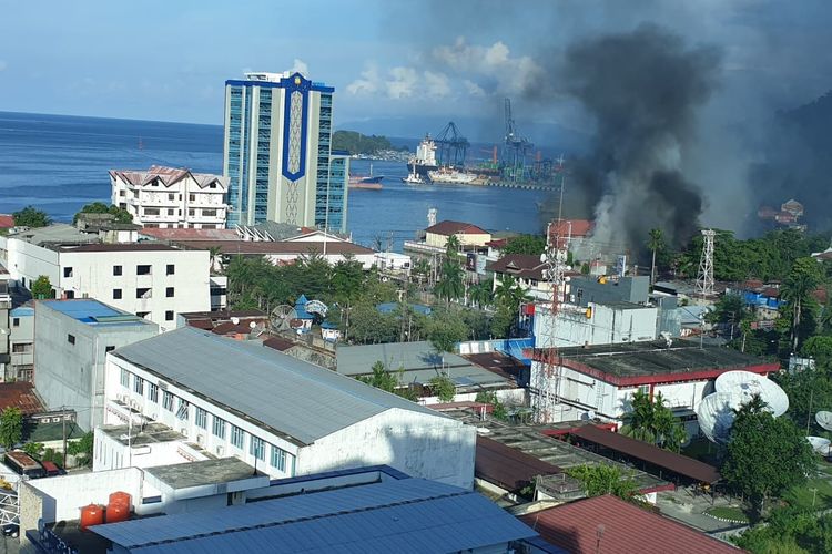 Jayapura Mencekam, Kantor Majelis Rakyat Papua dan Sejumlah Gedung Dibakar Massa