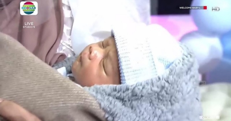 Bawa Anak yang Lahir Prematur Syuting di TV, Lesty Kejora Dihujat Netizen