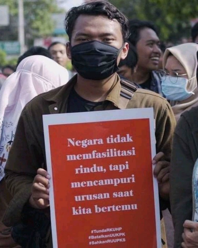 25 Poster Dan Spanduk Lucu Saat Aksi Demo Mahasiswa