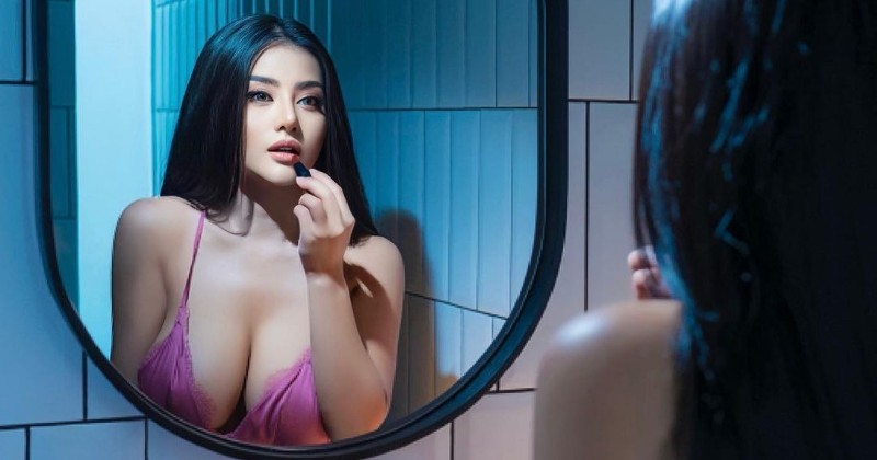 Aduh, Tania Ayu Nekat Pamer Foto Hanya Pakai Bra Ungu