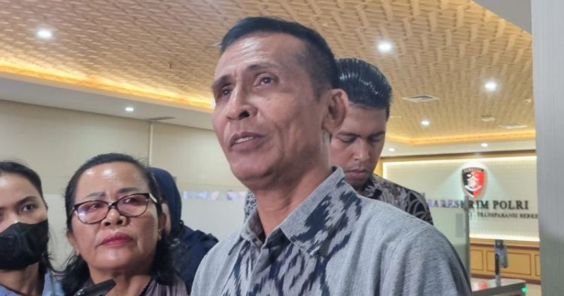 Ayah Brigadir J Marah Karena Richard Eliezer Tidak Dipecat dari Polri